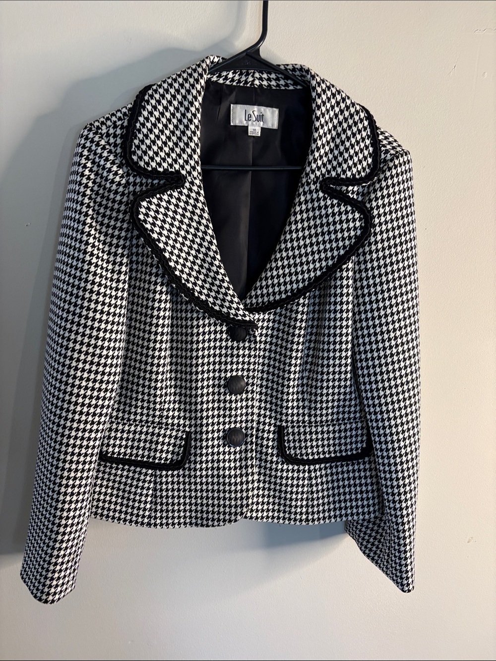 Le Suit Black & White Houndstooth Blazer with Contrasting Trim
